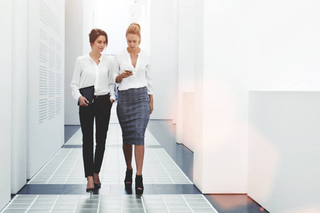 Employees using a business VoIP provider can forward calls to coworkers when on-the-go.